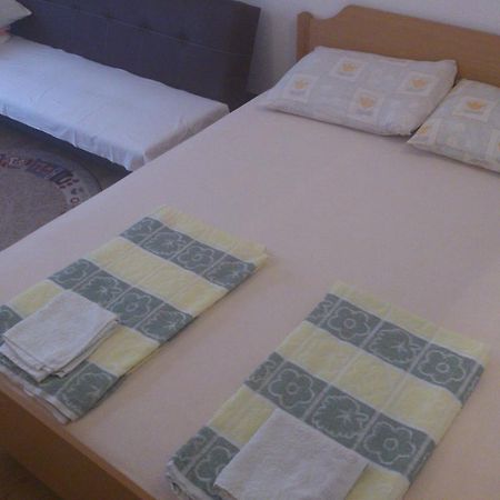 Brig Apartments Živogošće Eksteriør billede