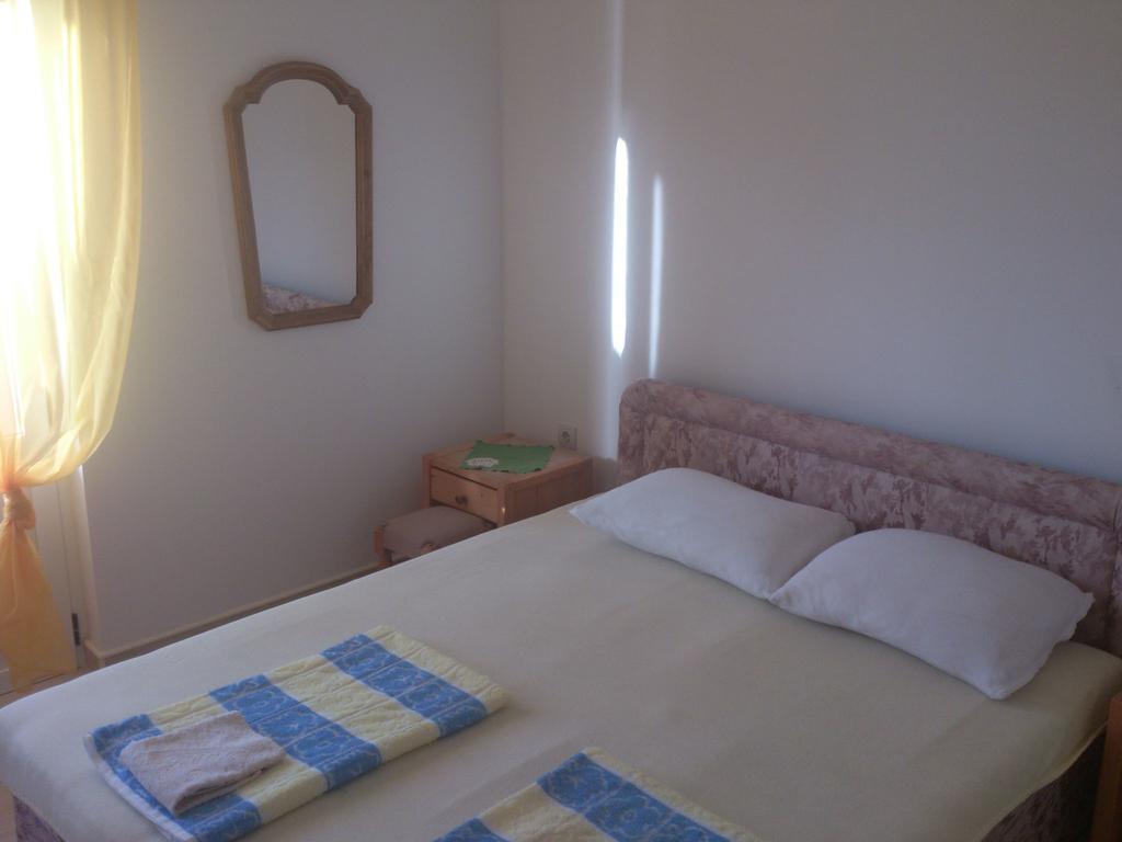 Brig Apartments Živogošće Eksteriør billede