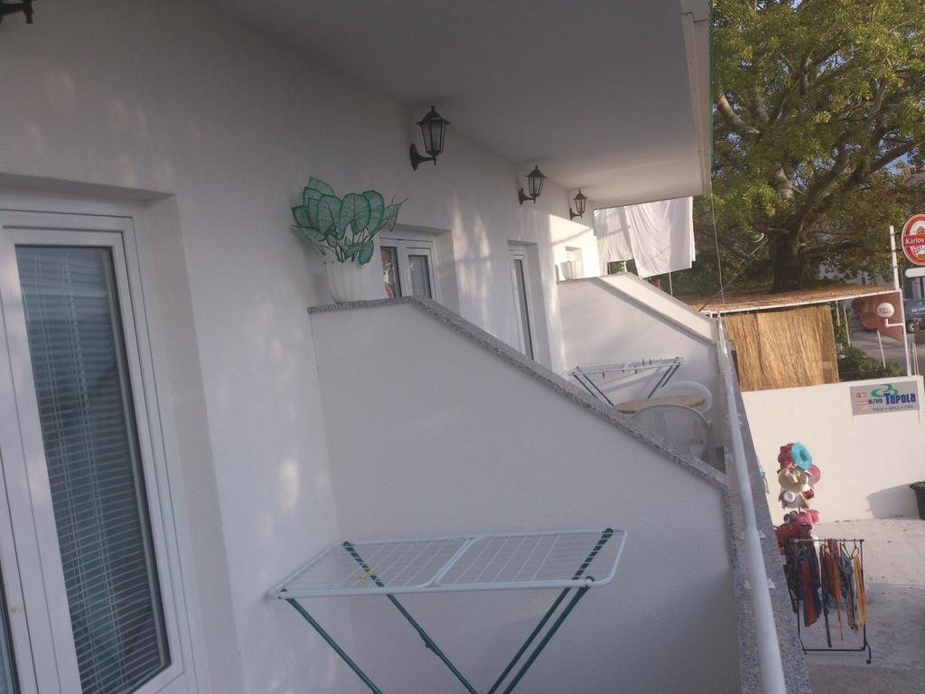 Brig Apartments Živogošće Eksteriør billede