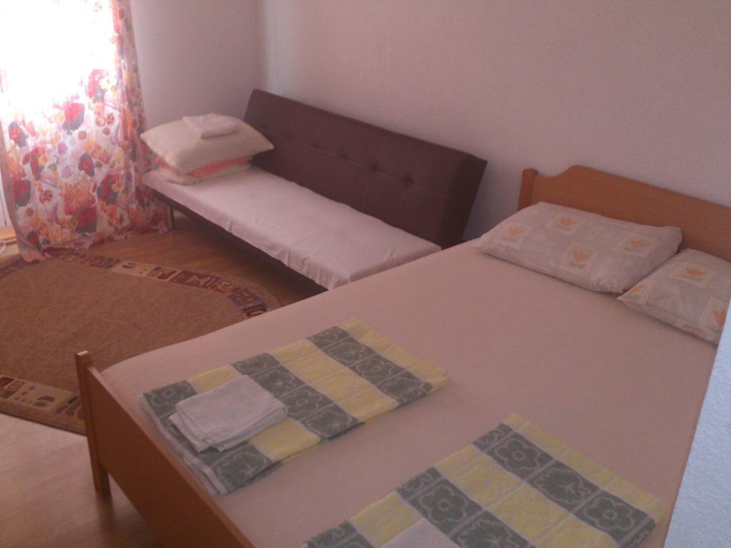Brig Apartments Živogošće Eksteriør billede