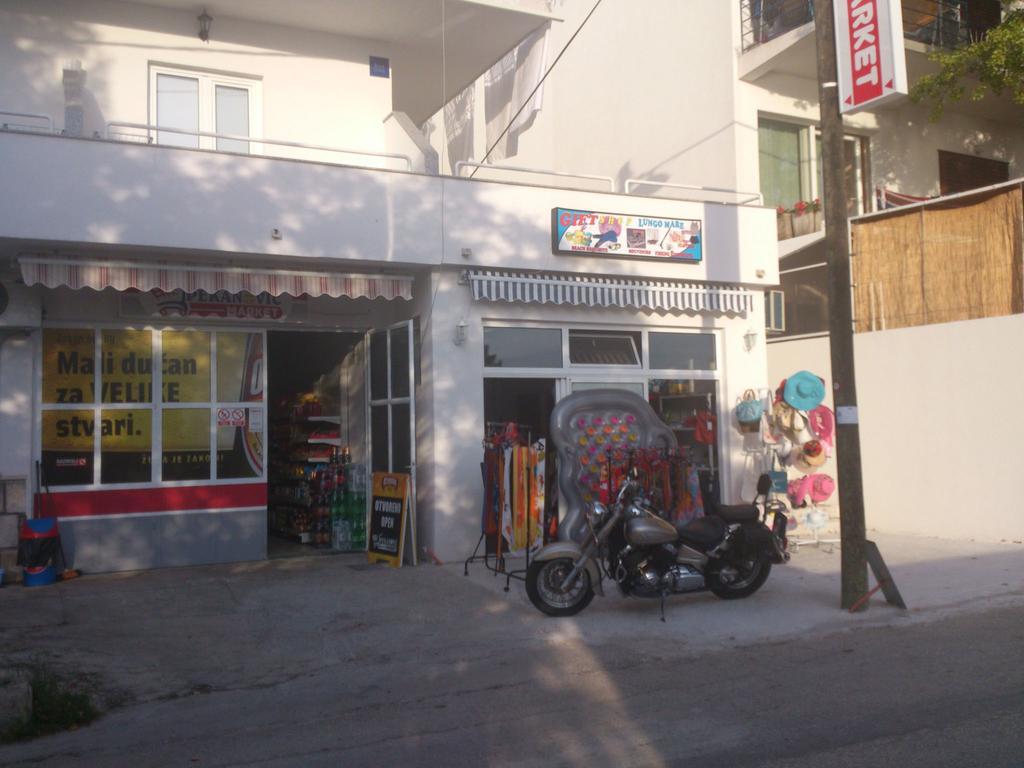 Brig Apartments Živogošće Eksteriør billede