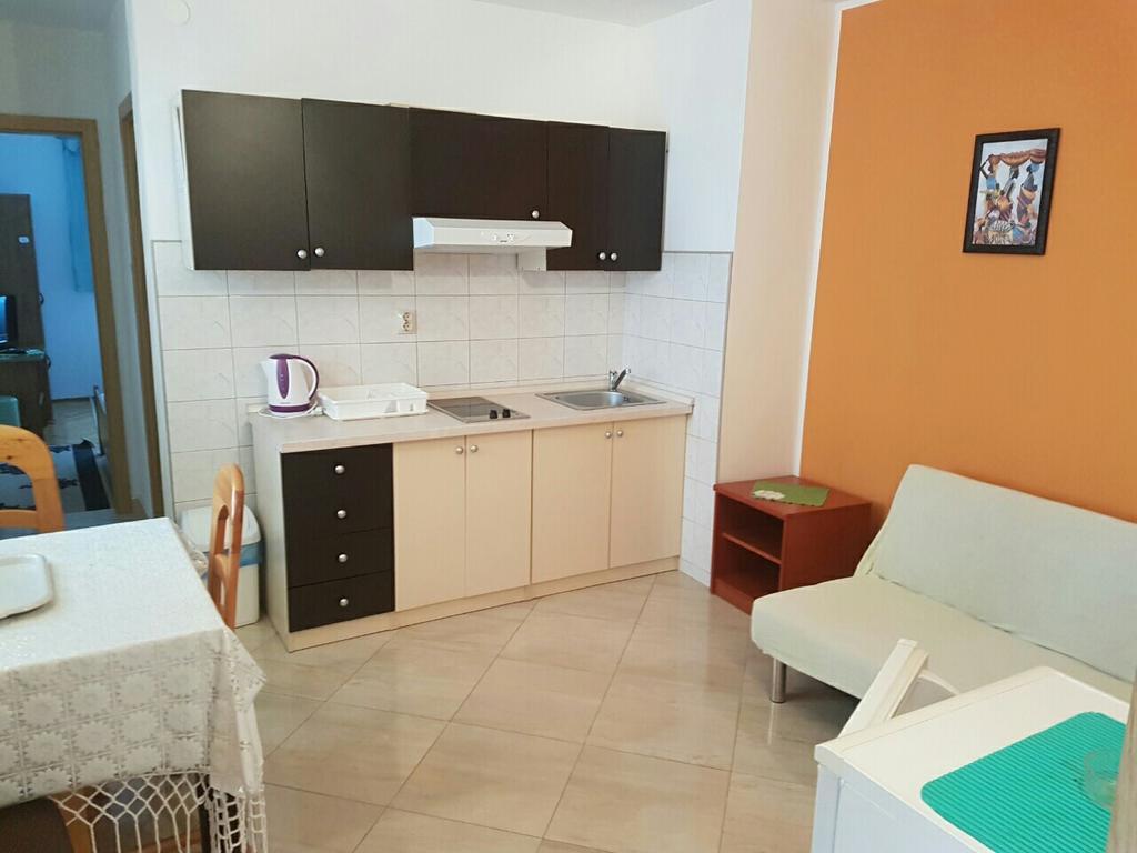 Brig Apartments Živogošće Eksteriør billede